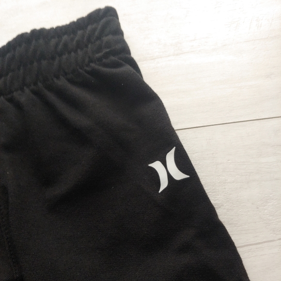 HURLEY Baby NEW LiL' Shark Onesie & Joggers - Picture 9 of 9